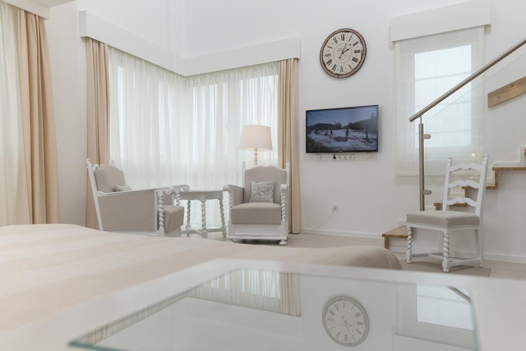 Boutique Hotel Szarcsa Székesfehérvár Buitenkant foto