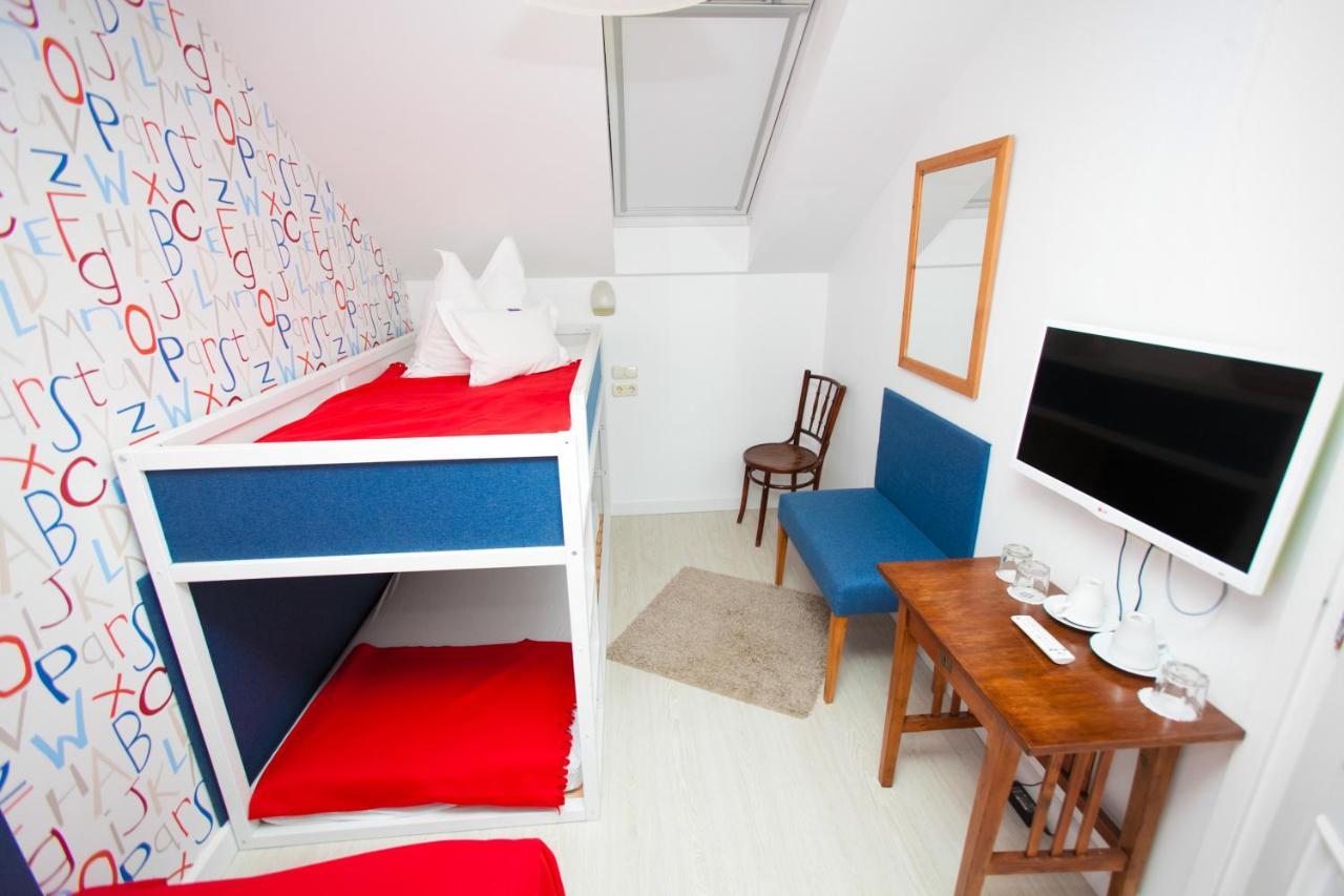 Boutique Hotel Szarcsa Székesfehérvár Buitenkant foto