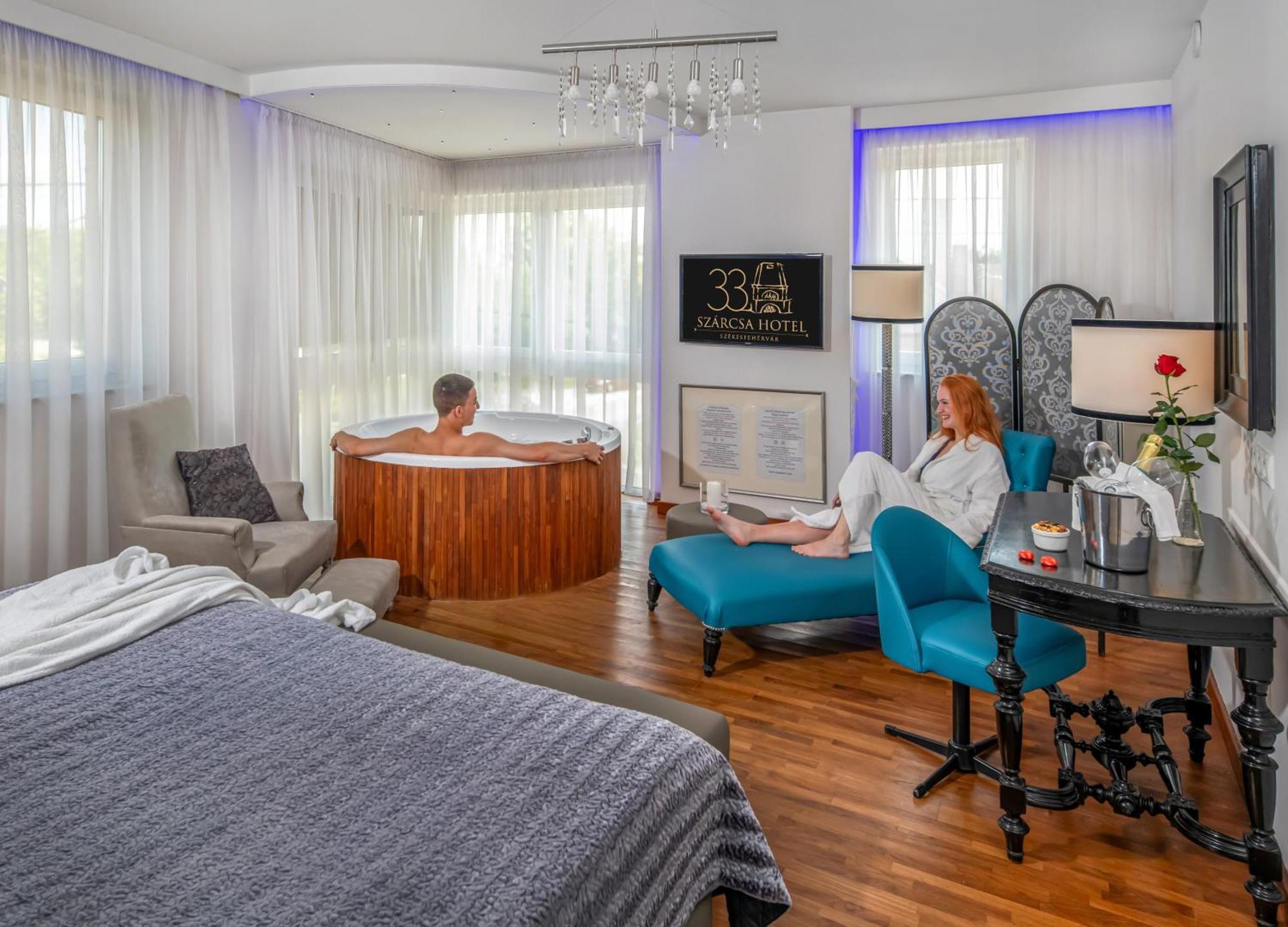 Boutique Hotel Szarcsa Székesfehérvár Buitenkant foto
