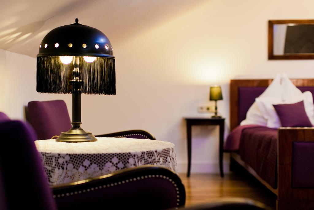 Boutique Hotel Szarcsa Székesfehérvár Buitenkant foto